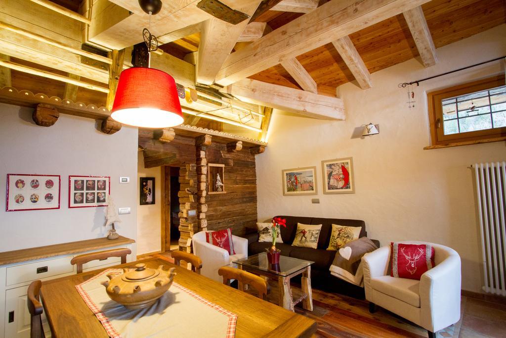 Maison Peroulaz Charvensod Rum bild