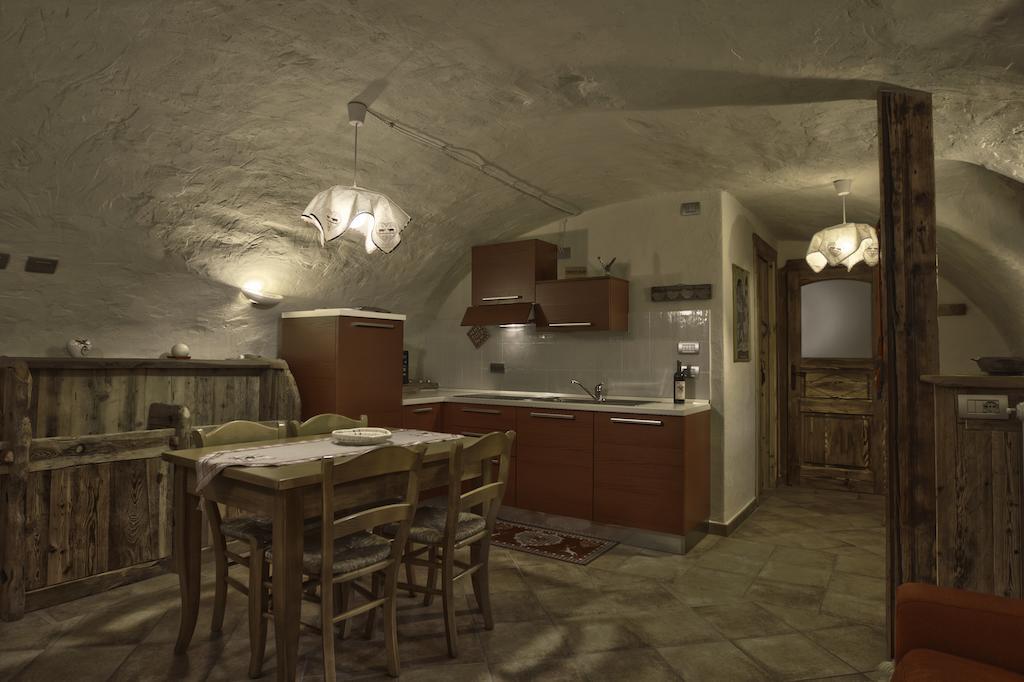 Maison Peroulaz Charvensod Rum bild