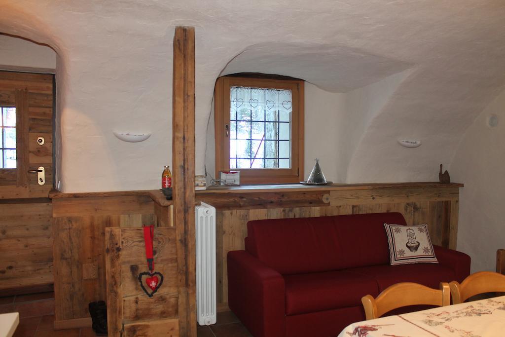 Maison Peroulaz Charvensod Rum bild