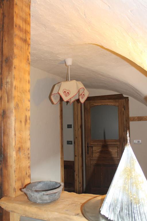 Maison Peroulaz Charvensod Rum bild